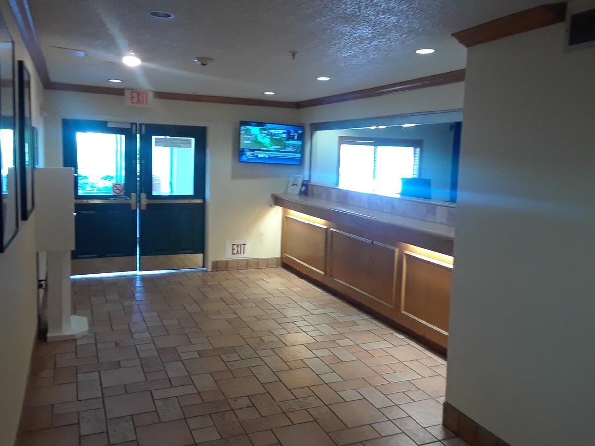 Intown Suites Houston Intercontinental מראה חיצוני תמונה