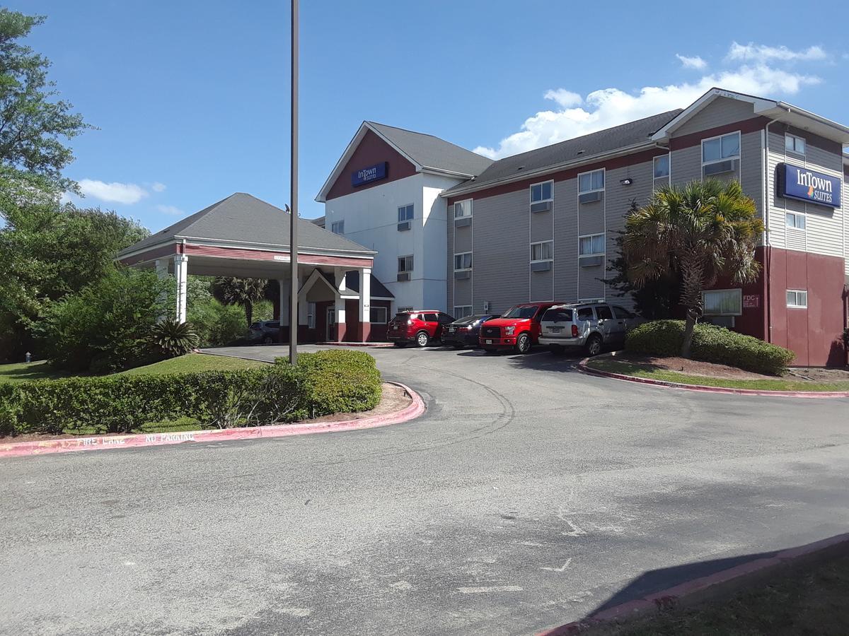 Intown Suites Houston Intercontinental מראה חיצוני תמונה